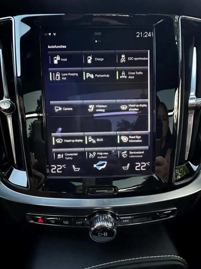 2.0 T6 Recharge AWD R-Design