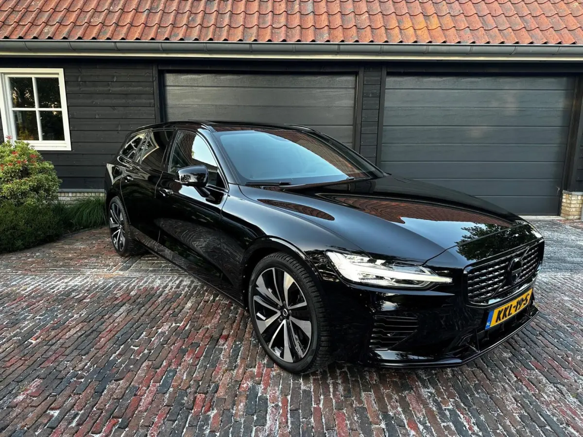 2.0 T6 Recharge AWD R-Design