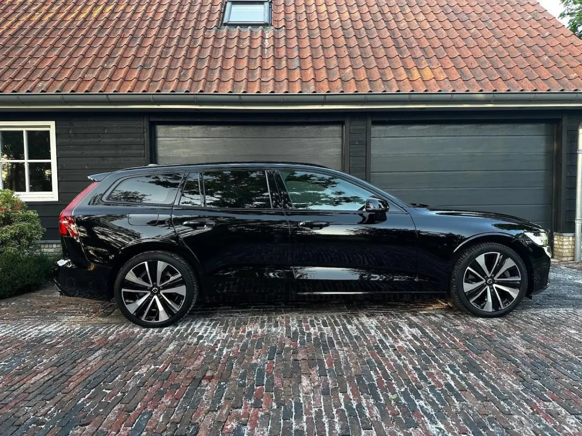 2.0 T6 Recharge AWD R-Design