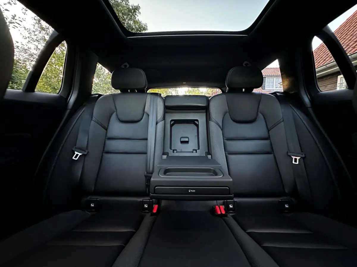 2.0 T6 Recharge AWD R-Design