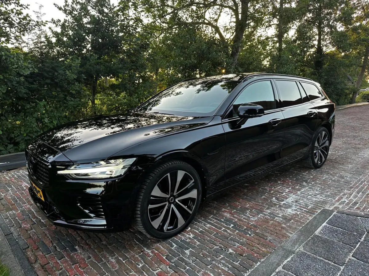2.0 T6 Recharge AWD R-Design