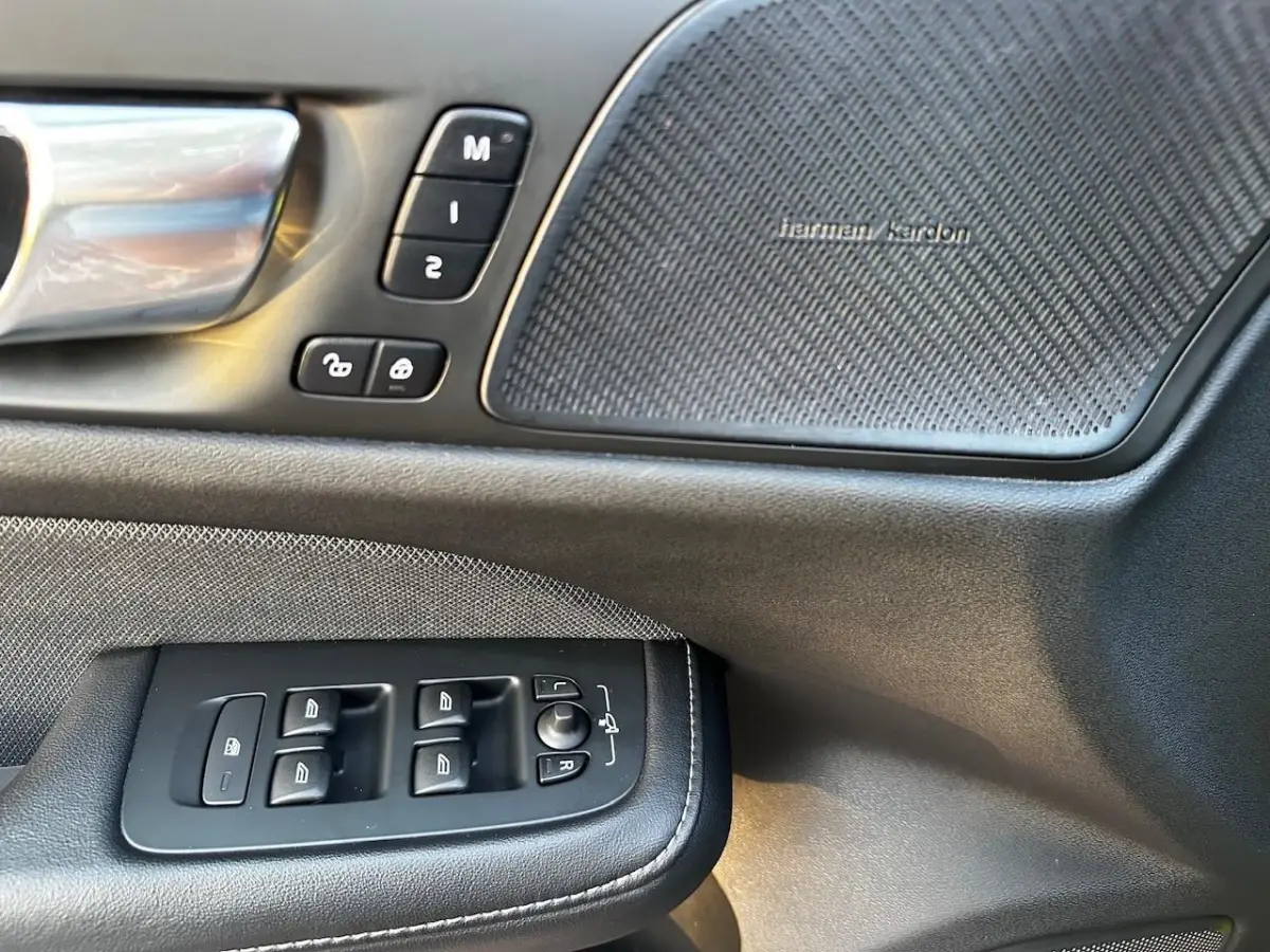 2.0 T6 Recharge AWD R-Design