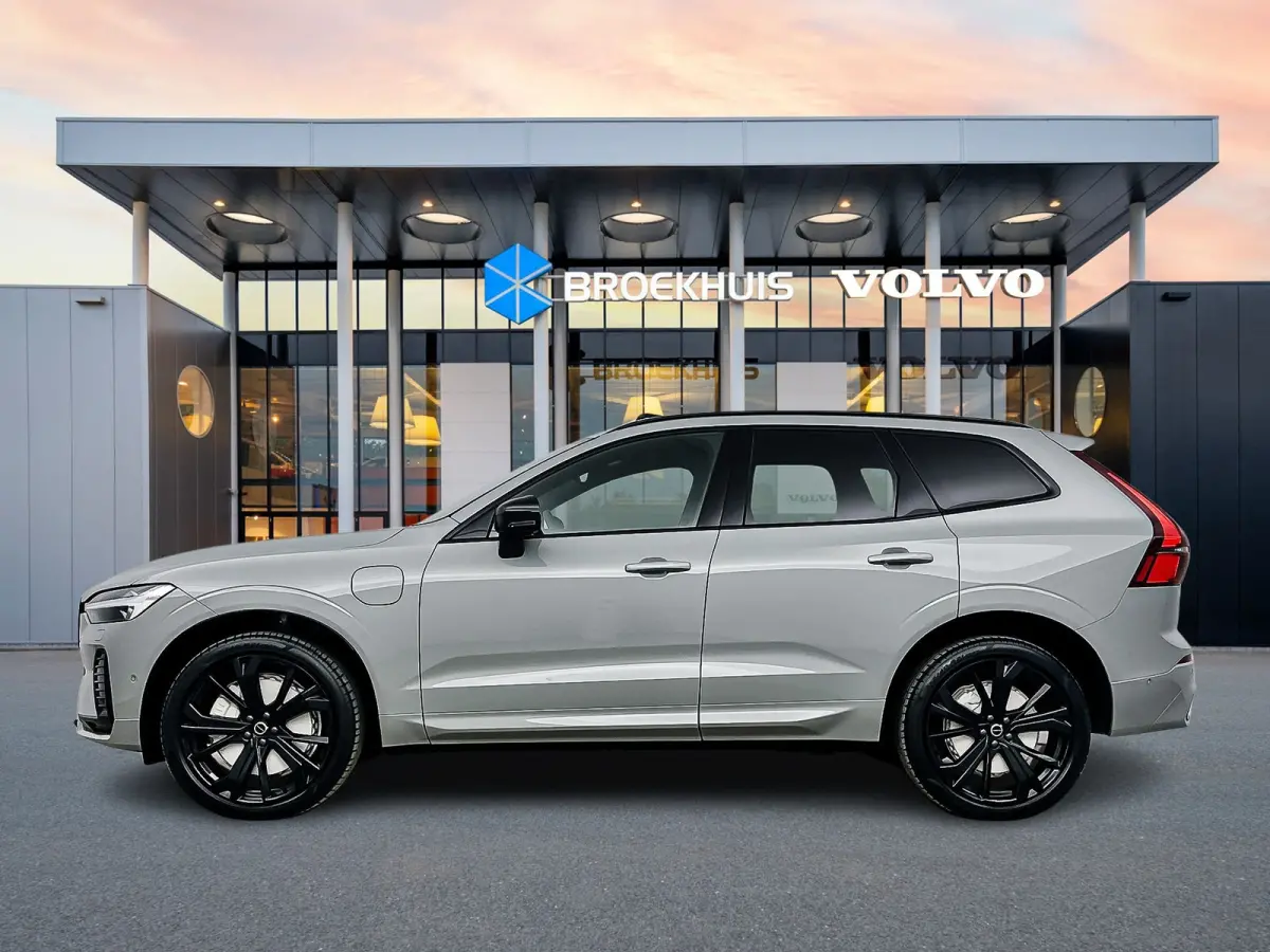 T6 Recharge Plus Black Edition | 21" | Panoramadak | Head Up | 360 Camera | Trekhaak | Harman Kardon | Full LED | Elektr. verst. Sportstoelen | Adaptieve Cruise | BLIS | Stoel/Stuur/Achterba