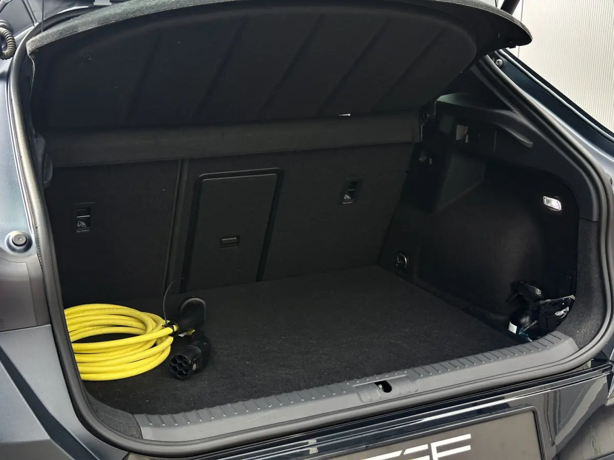 1.5 TSI e-Hybrid VZ Performance 272PK | Matt Grey | Pano | Memory | ACC | 1e eig | Nieuwstaat
