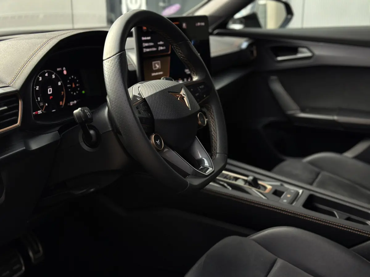 1.5 TSI e-Hybrid VZ Performance 272PK | Matt Grey | Pano | Memory | ACC | 1e eig | Nieuwstaat