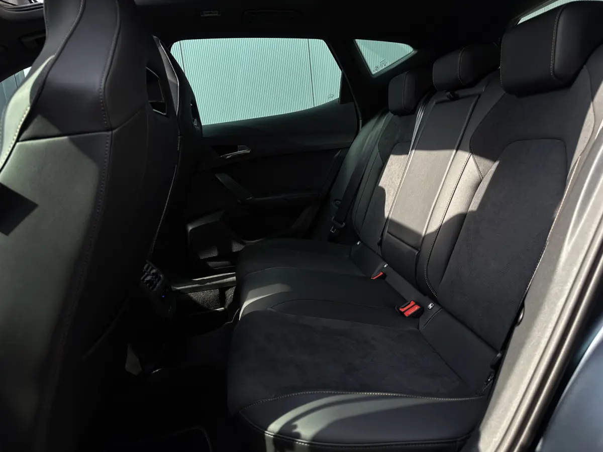 1.5 TSI e-Hybrid VZ Performance 272PK | Matt Grey | Pano | Memory | ACC | 1e eig | Nieuwstaat