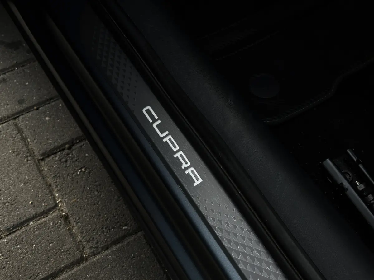 1.5 TSI e-Hybrid VZ Performance 272PK | Matt Grey | Pano | Memory | ACC | 1e eig | Nieuwstaat