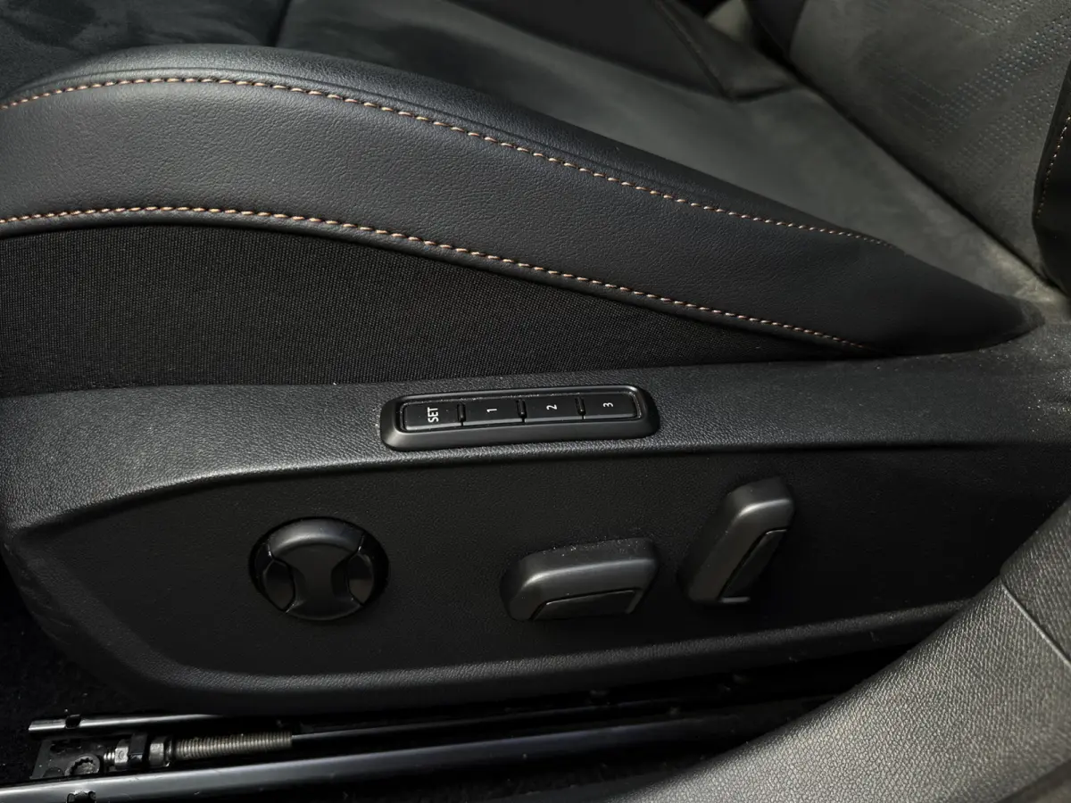 1.5 TSI e-Hybrid VZ Performance 272PK | Matt Grey | Pano | Memory | ACC | 1e eig | Nieuwstaat