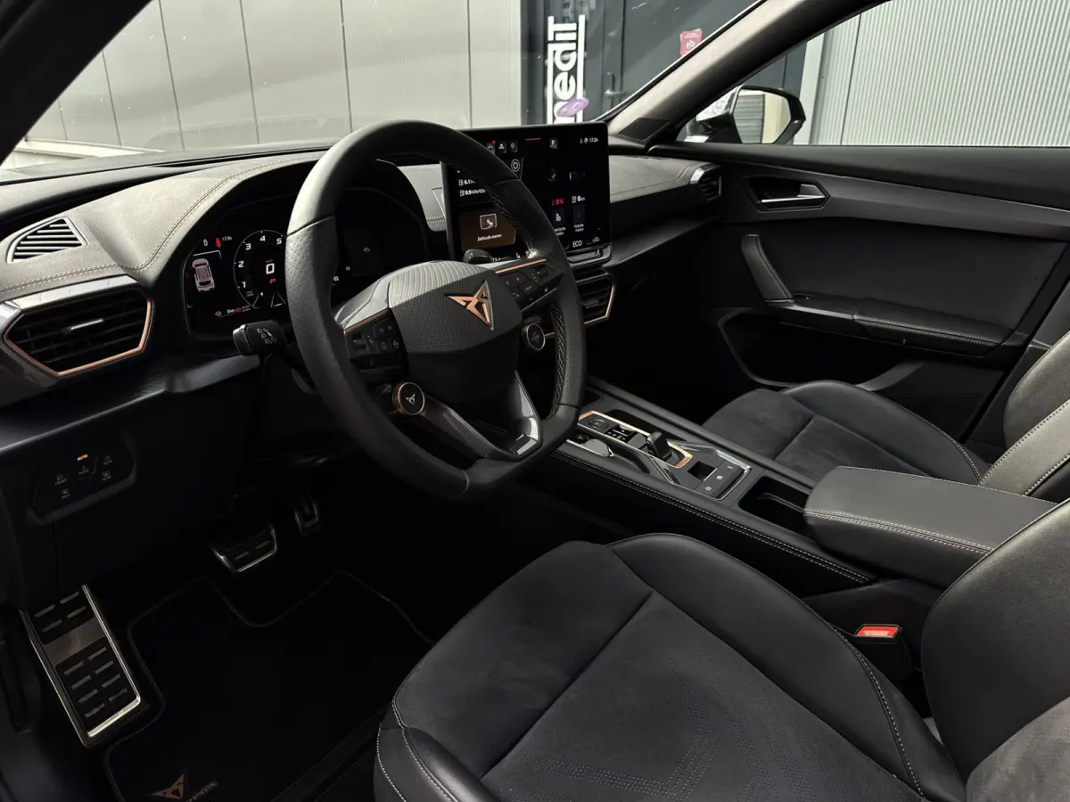 1.5 TSI e-Hybrid VZ Performance 272PK | Matt Grey | Pano | Memory | ACC | 1e eig | Nieuwstaat