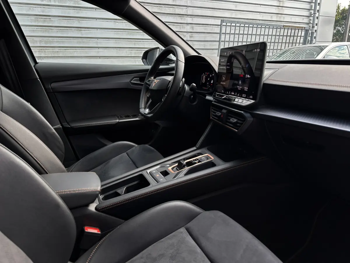 1.5 TSI e-Hybrid VZ Performance 272PK | Matt Grey | Pano | Memory | ACC | 1e eig | Nieuwstaat