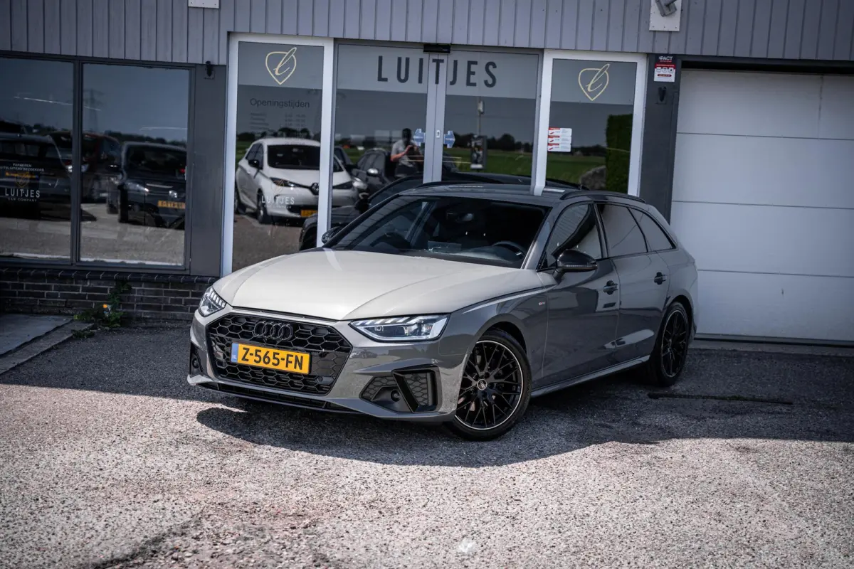 2.0 35 TFSI S-Line Competition NL-auto|Matrix|Chronosgrijs|Elek-Trekhaak|ACC|Camera|Carplay|1e-eig.