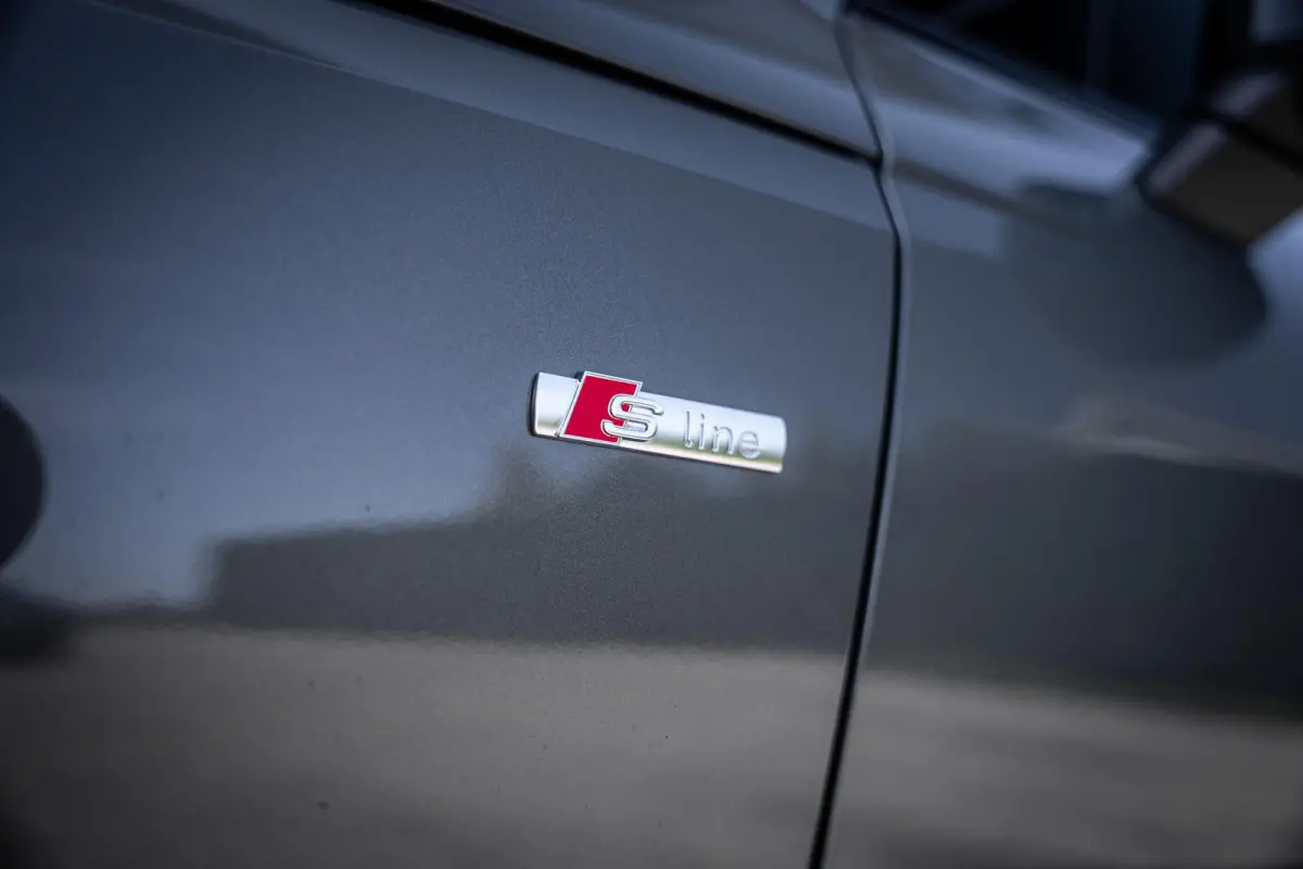 2.0 35 TFSI S-Line Competition NL-auto|Matrix|Chronosgrijs|Elek-Trekhaak|ACC|Camera|Carplay|1e-eig.
