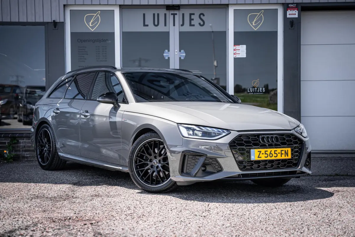 2.0 35 TFSI S-Line Competition NL-auto|Matrix|Chronosgrijs|Elek-Trekhaak|ACC|Camera|Carplay|1e-eig.