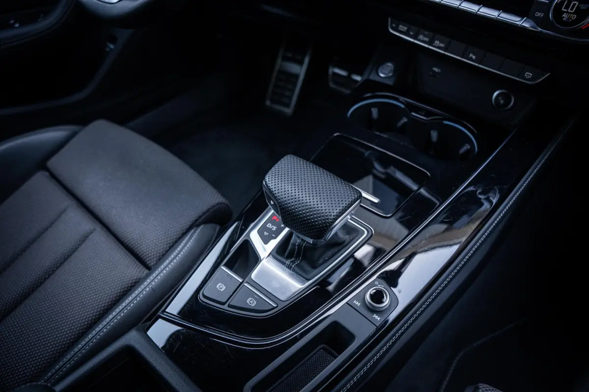 2.0 35 TFSI S-Line Competition NL-auto|Matrix|Chronosgrijs|Elek-Trekhaak|ACC|Camera|Carplay|1e-eig.