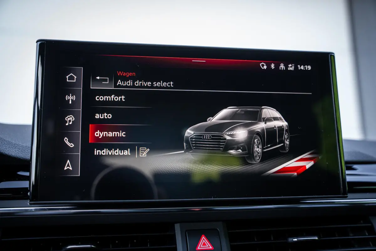 2.0 35 TFSI S-Line Competition NL-auto|Matrix|Chronosgrijs|Elek-Trekhaak|ACC|Camera|Carplay|1e-eig.