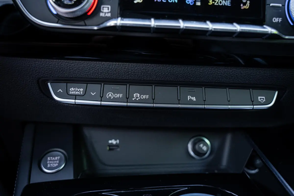 2.0 35 TFSI S-Line Competition NL-auto|Matrix|Chronosgrijs|Elek-Trekhaak|ACC|Camera|Carplay|1e-eig.