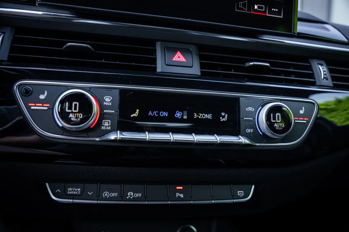 2.0 35 TFSI S-Line Competition NL-auto|Matrix|Chronosgrijs|Elek-Trekhaak|ACC|Camera|Carplay|1e-eig.