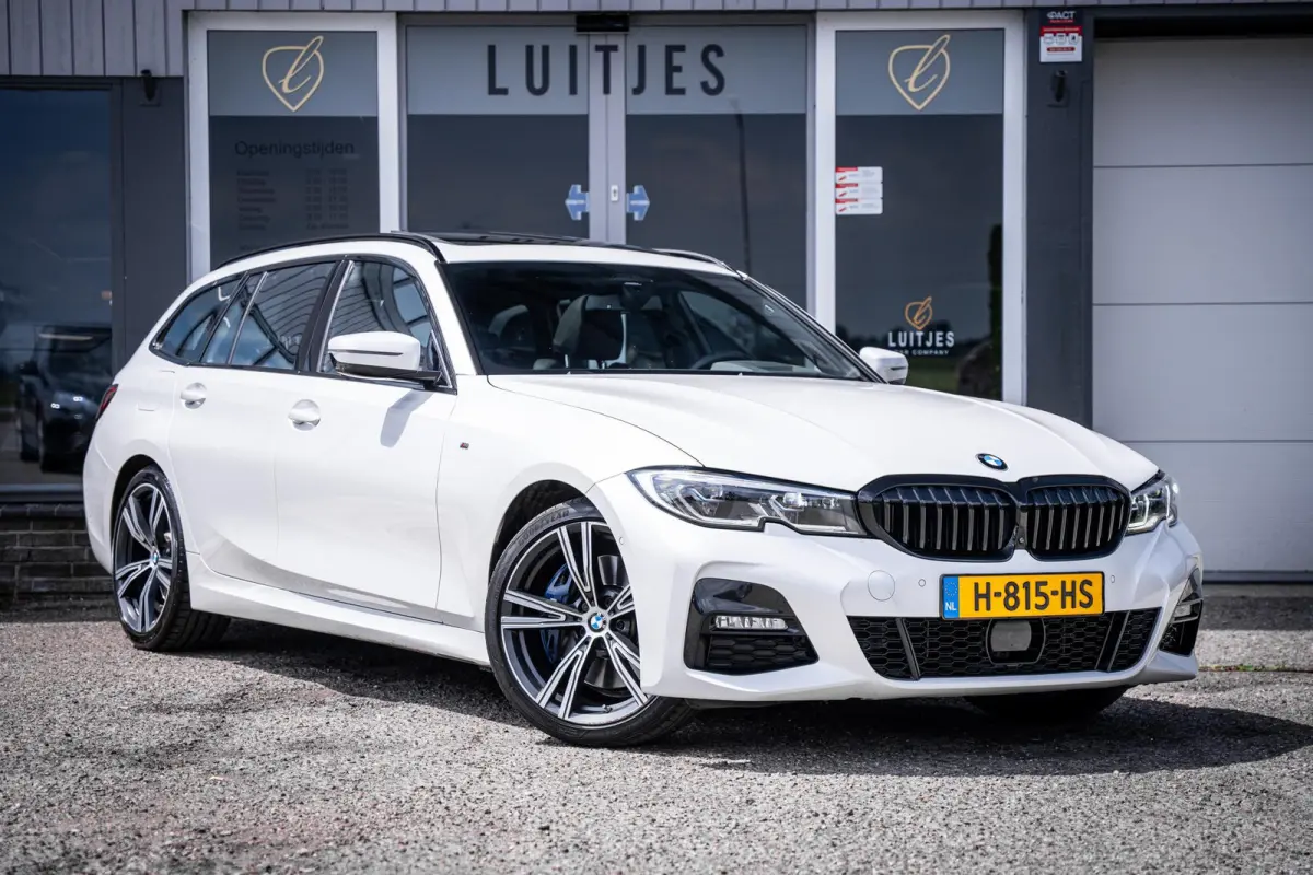 330i 258pk M-Sport Org.NL|Pano|H/K|HuD|360°|Trekhaak|Memory|Laser|Carplay|Elek-A.klep|NAP