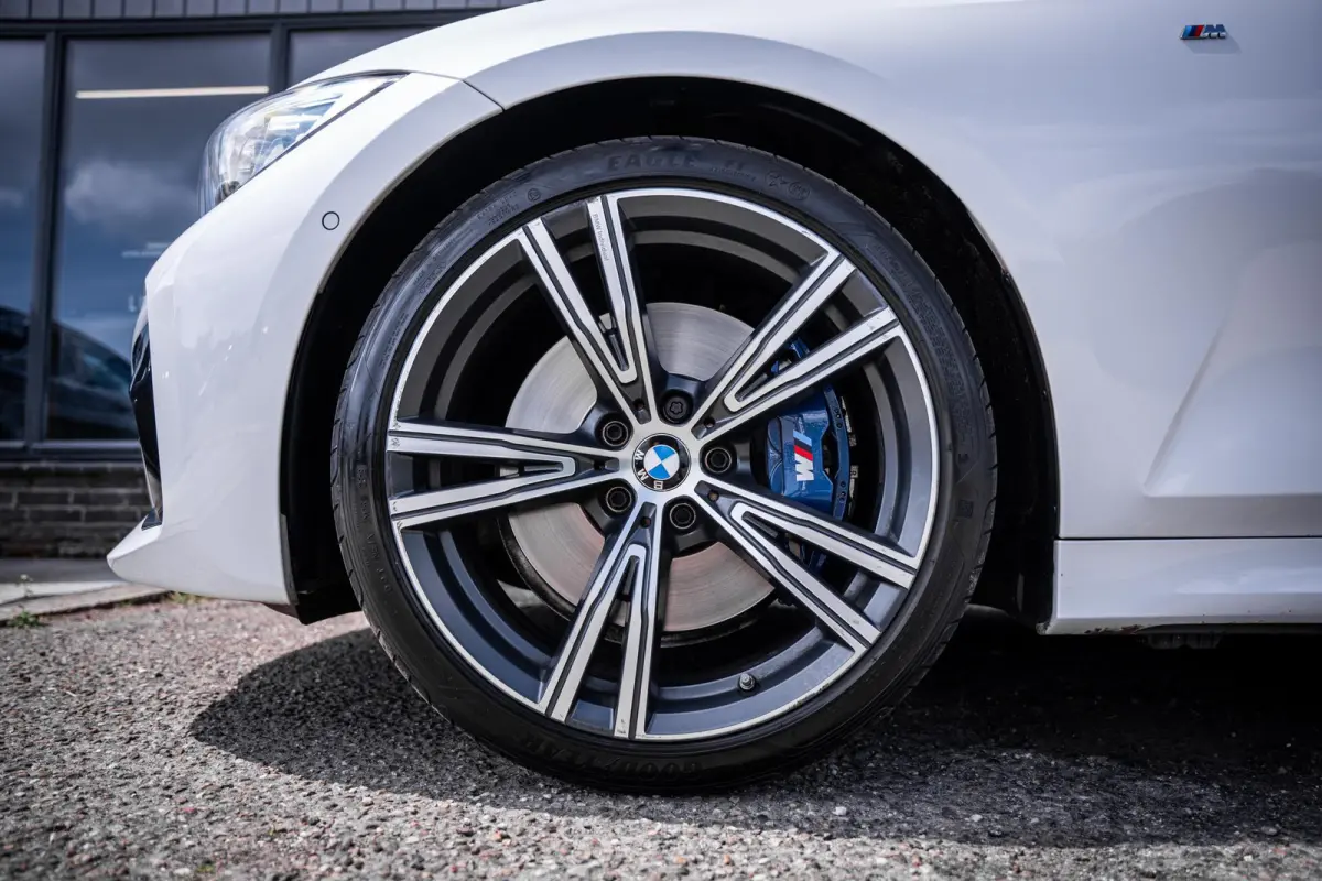 330i 258pk M-Sport Org.NL|Pano|H/K|HuD|360°|Trekhaak|Memory|Laser|Carplay|Elek-A.klep|NAP