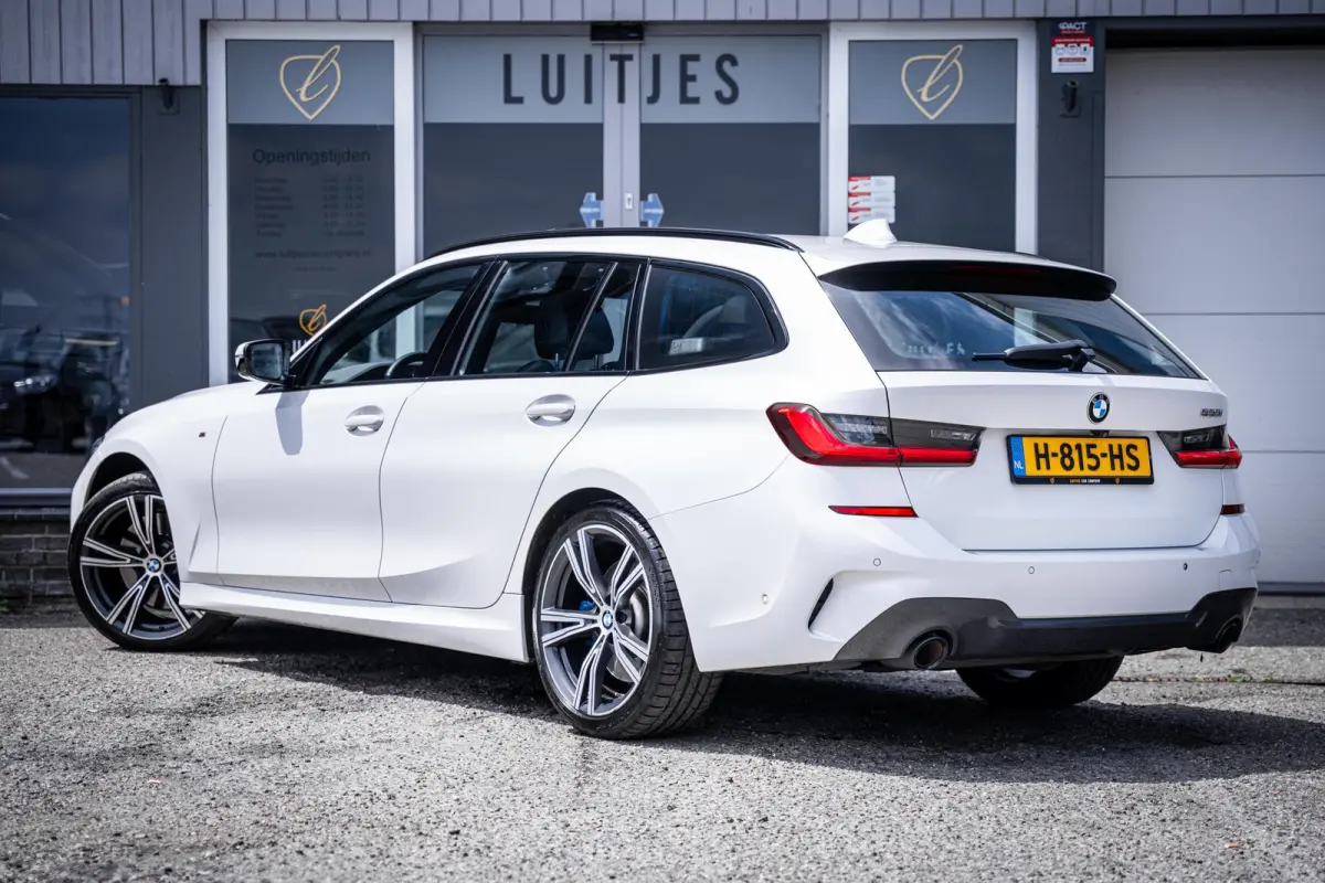 330i 258pk M-Sport Org.NL|Pano|H/K|HuD|360°|Trekhaak|Memory|Laser|Carplay|Elek-A.klep|NAP