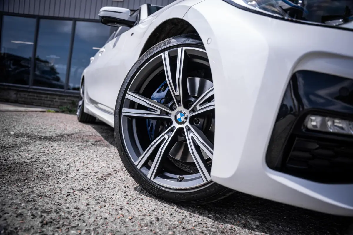 330i 258pk M-Sport Org.NL|Pano|H/K|HuD|360°|Trekhaak|Memory|Laser|Carplay|Elek-A.klep|NAP