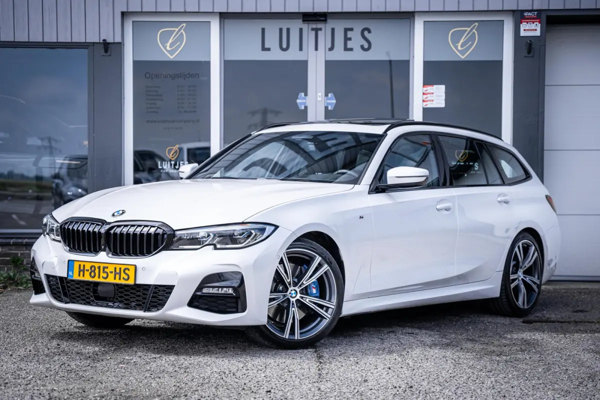 330i 258pk M-Sport Org.NL|Pano|H/K|HuD|360°|Trekhaak|Memory|Laser|Carplay|Elek-A.klep|NAP