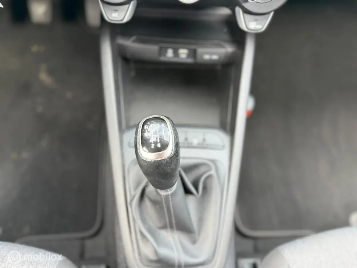 1.0 T-GDi DynamicLine | CarPlay | Navigatie | Camera | Slechts 21.893 km! | NAP | NL AUTO