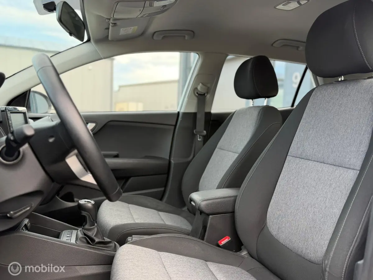 1.0 T-GDi DynamicLine | CarPlay | Navigatie | Camera | Slechts 21.893 km! | NAP | NL AUTO