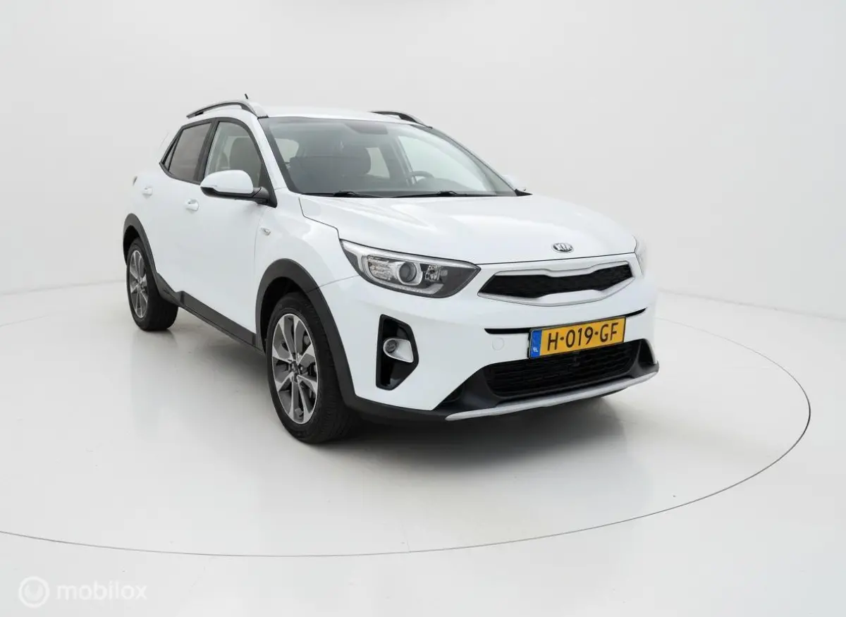 1.0 T-GDi DynamicLine | CarPlay | Navigatie | Camera | Slechts 21.893 km! | NAP | NL AUTO