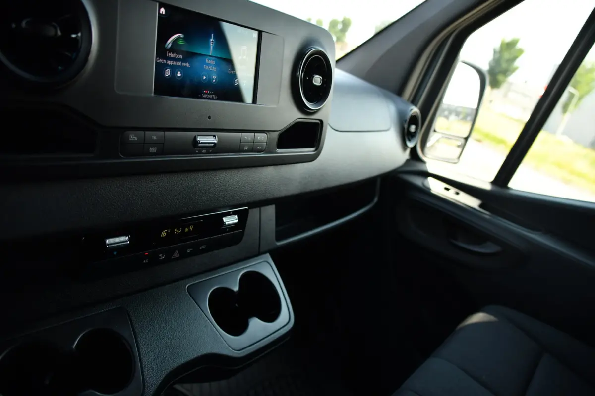 315 1.9 CDI L2H1 RWD PB Edition Camera, Cruise, Carplay, 150pk, Sensoren, Automaat, LED, Multimedia, Airco, Uniek!