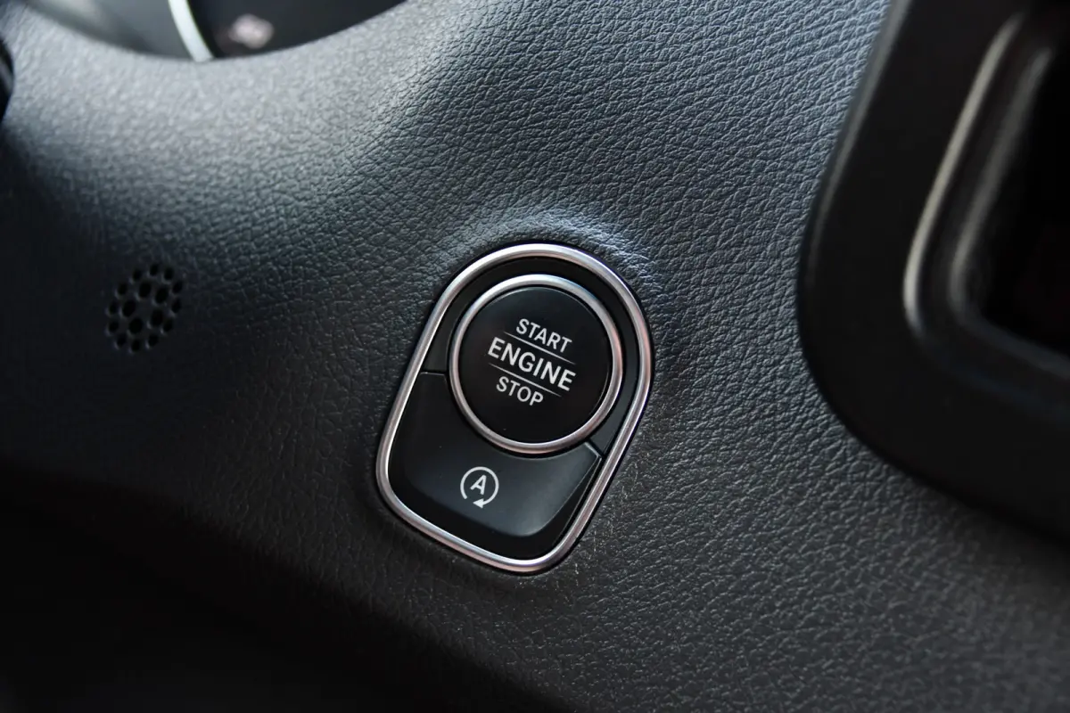 315 1.9 CDI L2H1 RWD PB Edition Camera, Cruise, Carplay, 150pk, Sensoren, Automaat, LED, Multimedia, Airco, Uniek!