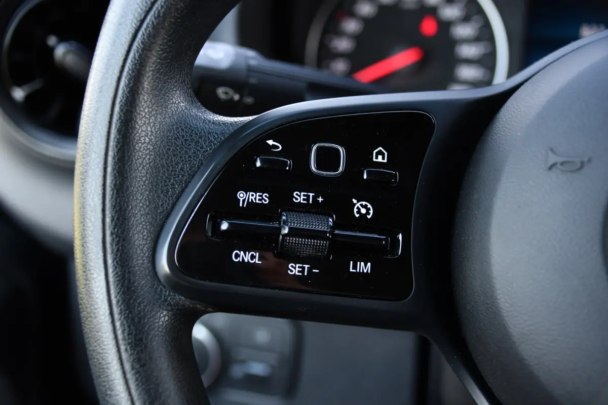 315 1.9 CDI L2H1 RWD PB Edition Camera, Cruise, Carplay, 150pk, Sensoren, Automaat, LED, Multimedia, Airco, Uniek!
