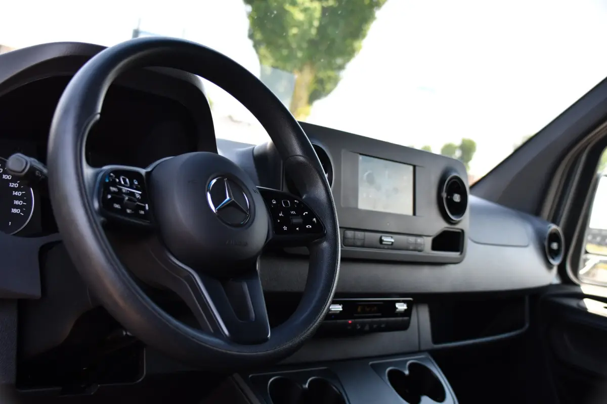 315 1.9 CDI L2H1 RWD PB Edition Camera, Cruise, Carplay, 150pk, Sensoren, Automaat, LED, Multimedia, Airco, Uniek!