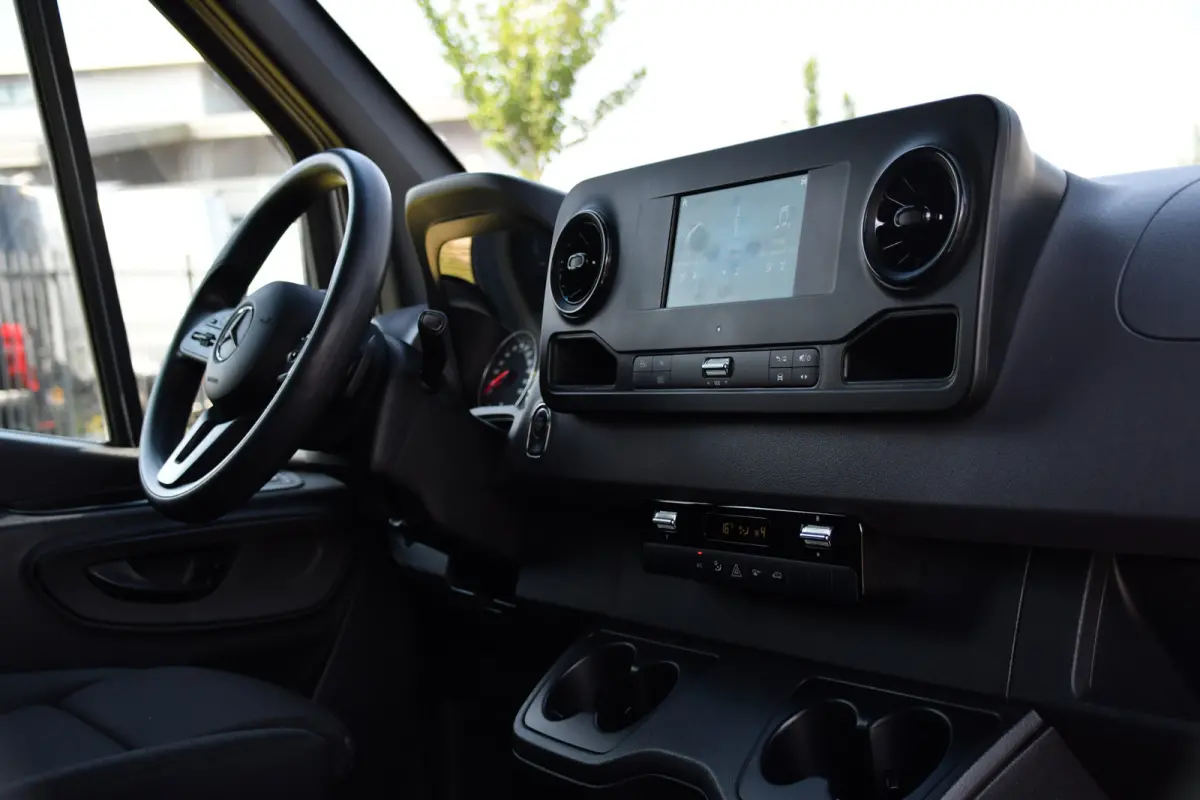 315 1.9 CDI L2H1 RWD PB Edition Camera, Cruise, Carplay, 150pk, Sensoren, Automaat, LED, Multimedia, Airco, Uniek!