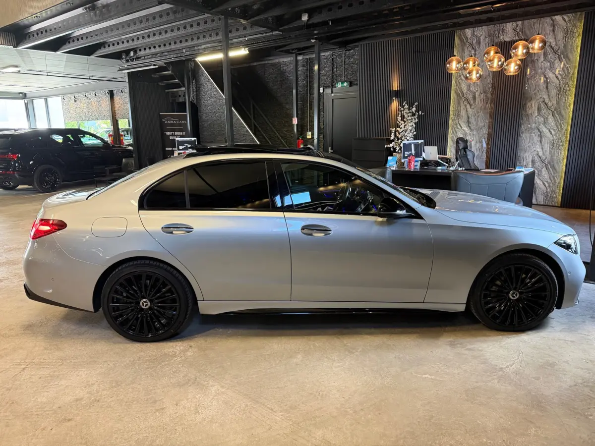 300 e AMG|PANO|MEMORY|BURMESTER|FULL OPTIONS