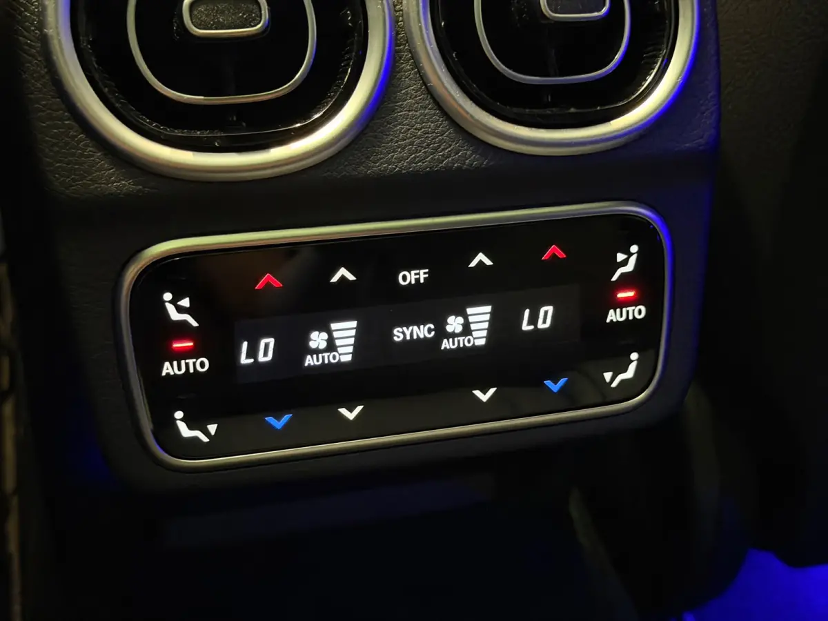 300 e AMG|PANO|MEMORY|BURMESTER|FULL OPTIONS