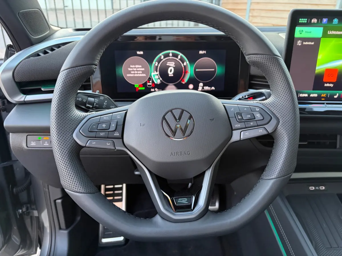 1.5 eTsi R-Line First Edition | Nieuw model | 360 | CarPlay |Pano