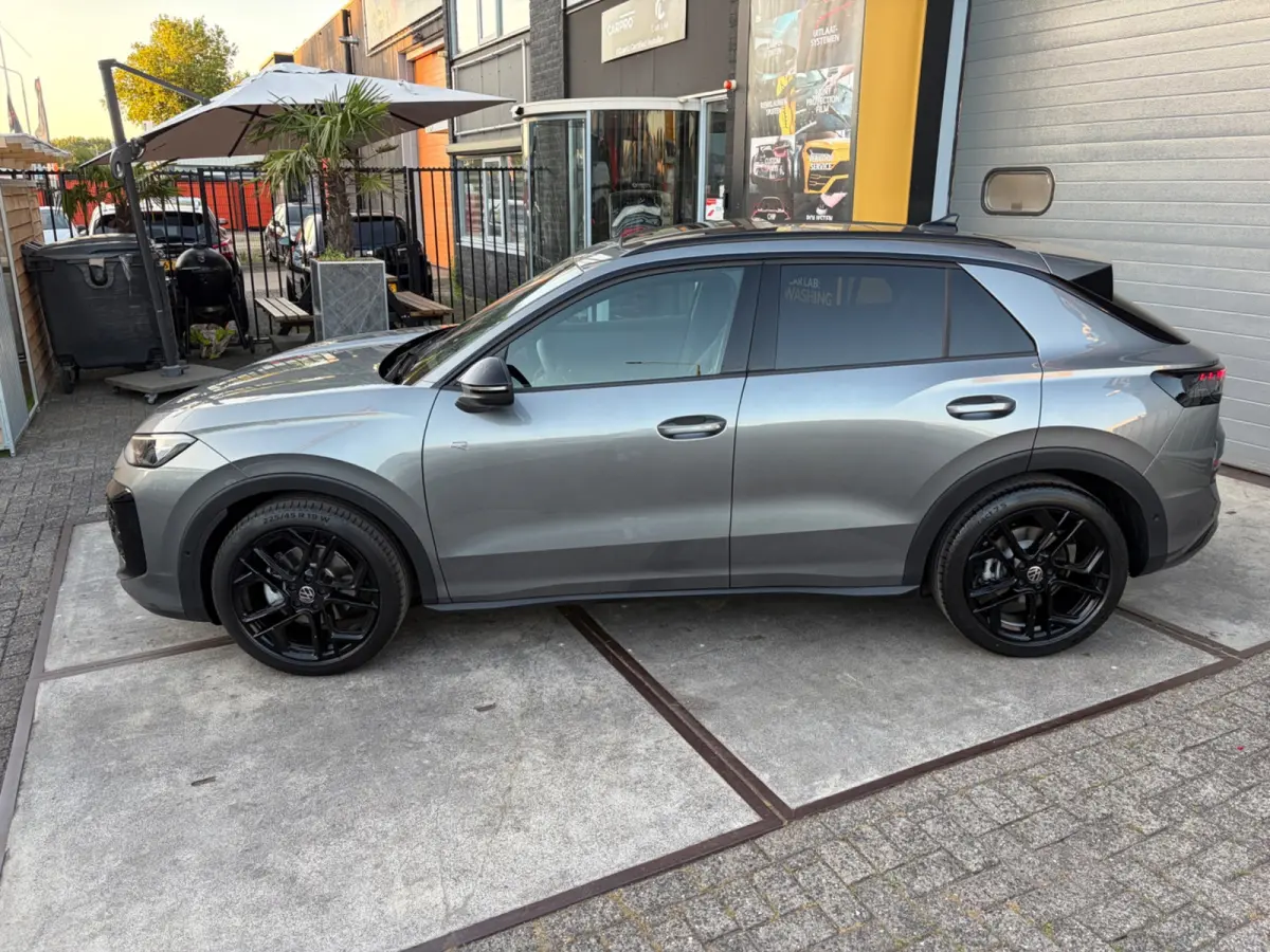 1.5 eTsi R-Line First Edition | Nieuw model | 360 | CarPlay |Pano