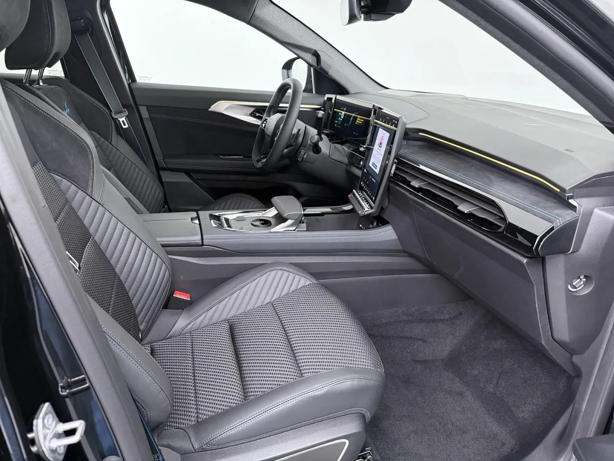 esprit Alpine full hybrid E-Tech 200 | Pack privilège |