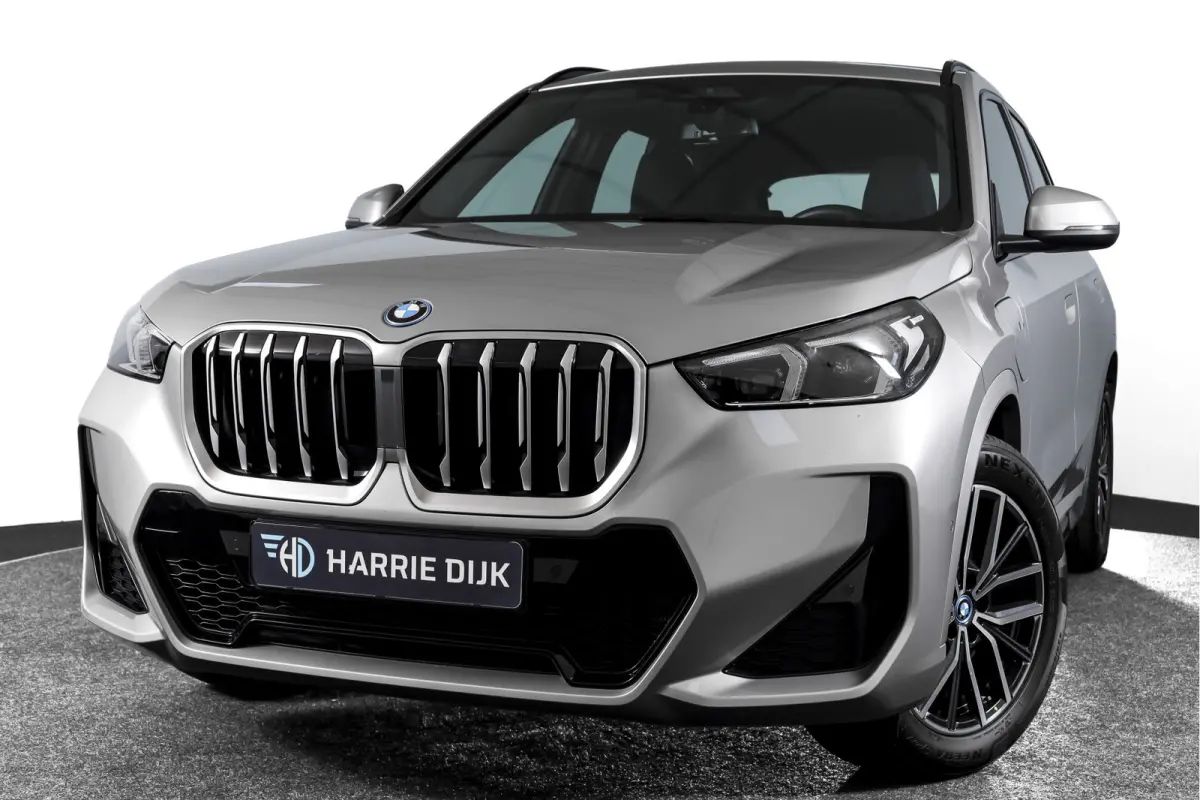 xDrive25e 245 PK M-Sport | Premium Pack | Cruise | Dig. Cockpit | Stoelverw. | PDC | Camera | NAV+App. Connect | ECC | Elek. Klep | LM 18" | 9072