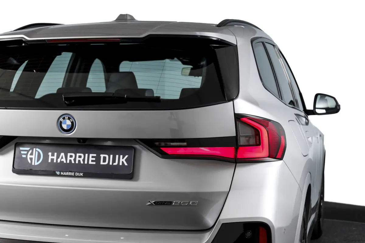 xDrive25e 245 PK M-Sport | Premium Pack | Cruise | Dig. Cockpit | Stoelverw. | PDC | Camera | NAV+App. Connect | ECC | Elek. Klep | LM 18" | 9072