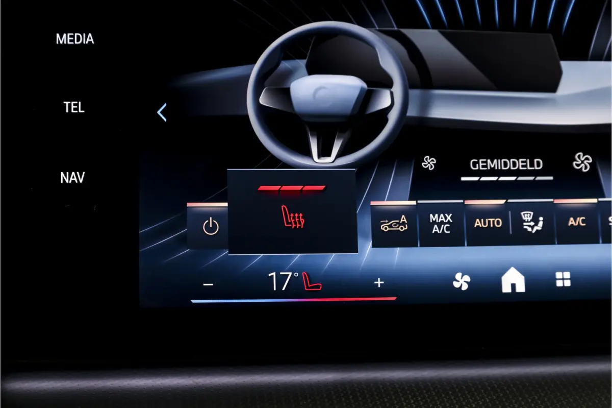 xDrive25e 245 PK M-Sport | Premium Pack | Cruise | Dig. Cockpit | Stoelverw. | PDC | Camera | NAV+App. Connect | ECC | Elek. Klep | LM 18" | 9072