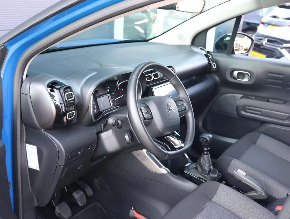 1.2 PureTech S&S Feel 1ste Eigenaar | Navigatie | LED | Parkeersensor achter | Apple Carplay & Android Auto | DAB