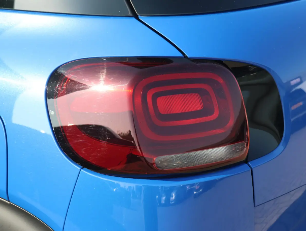 1.2 PureTech S&S Feel 1ste Eigenaar | Navigatie | LED | Parkeersensor achter | Apple Carplay & Android Auto | DAB