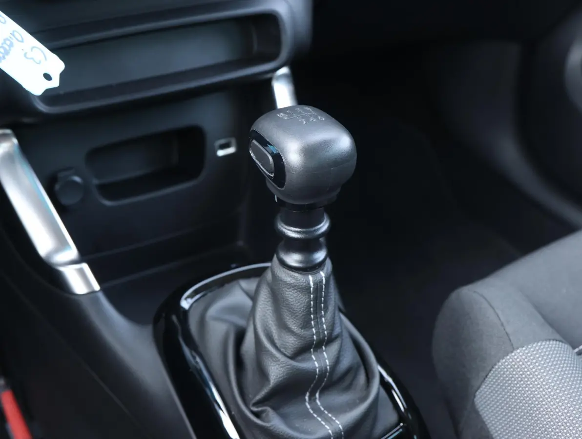 1.2 PureTech S&S Feel 1ste Eigenaar | Navigatie | LED | Parkeersensor achter | Apple Carplay & Android Auto | DAB