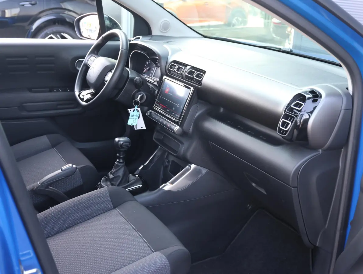 1.2 PureTech S&S Feel 1ste Eigenaar | Navigatie | LED | Parkeersensor achter | Apple Carplay & Android Auto | DAB