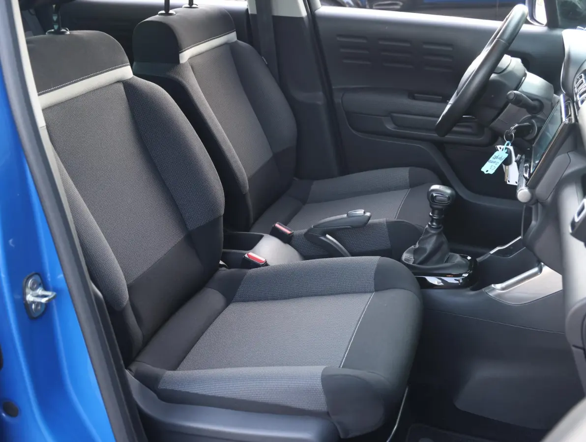 1.2 PureTech S&S Feel 1ste Eigenaar | Navigatie | LED | Parkeersensor achter | Apple Carplay & Android Auto | DAB