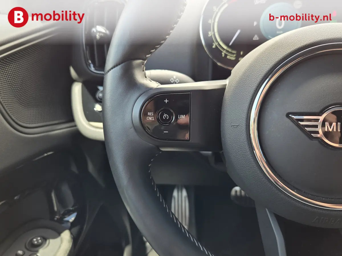 1.5 Cooper John Cooper Works Trekhaak 1500kg NL Auto! | Leer | Achteruitrijcamera | Elektrische Stoelen | DAB Audio