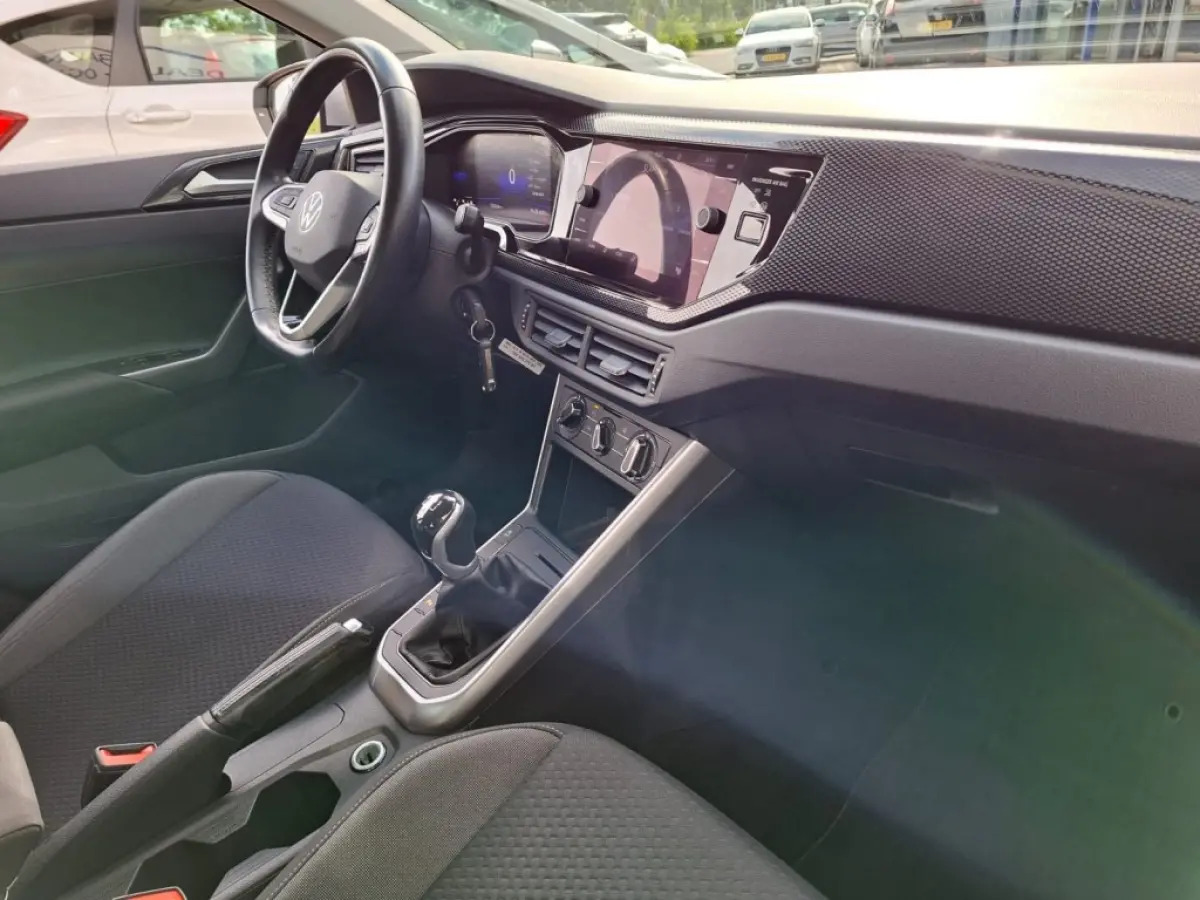 1.0 TSI 95PK LIFE AIRCO LMV CARPLAY PDC-CAMERA