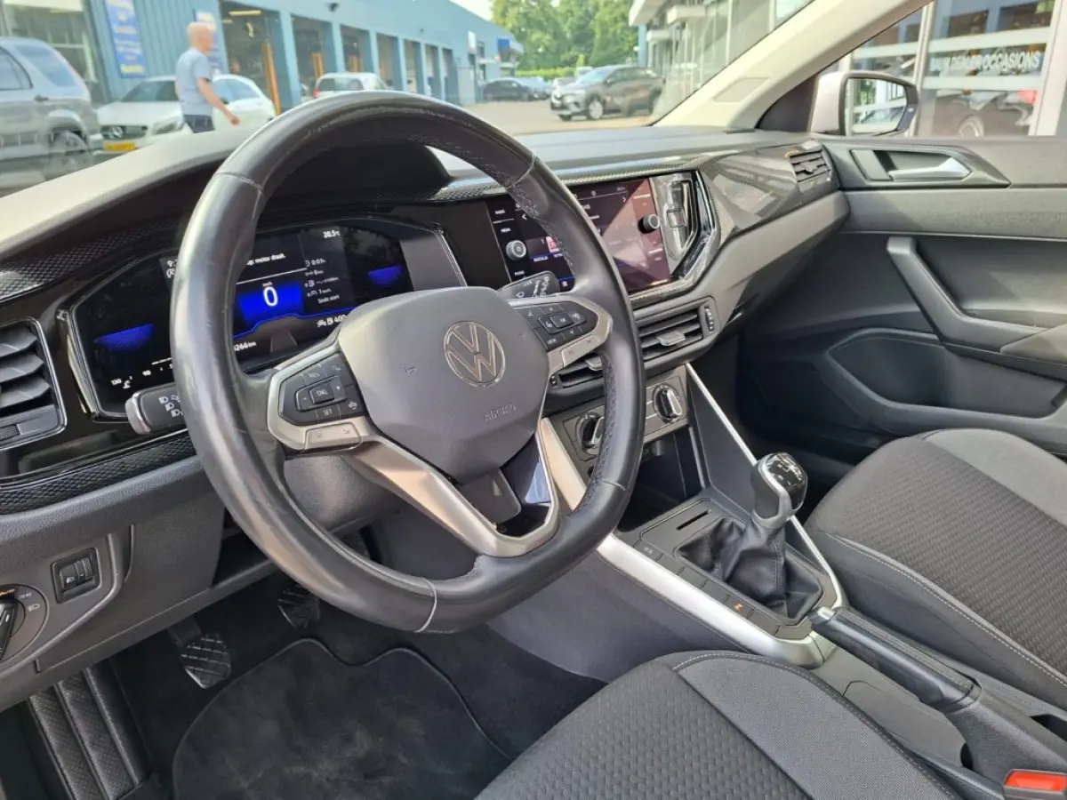 1.0 TSI 95PK LIFE AIRCO LMV CARPLAY PDC-CAMERA